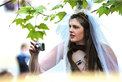 4��29�գ�һ��Ů�Ӵ����鼆�^���������Ӵ�顣���A��l(f��)����C�����A�硶�Ї��Ո󡷾W(w��ng)վ