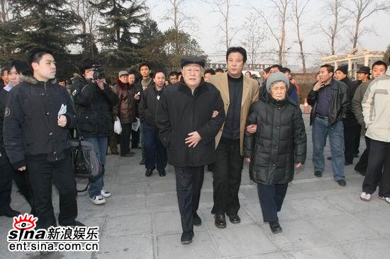 �D�ģ��R���z�w���_(d��)�ˌ�ɽ--�װl(f��)���ͺڰl(f��)��